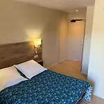 Hotel De Saugras 2*