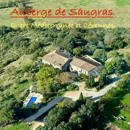 Hotel De Saugras 2*
